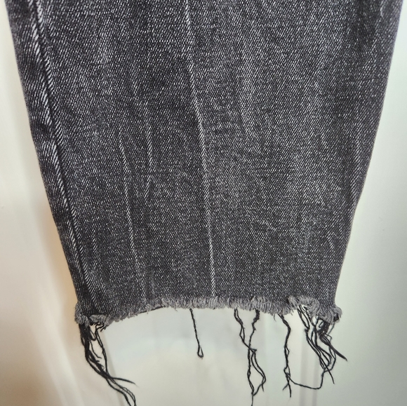 Abercrombie & Fitch Ultra High Rise Mom Jeans Distressed Washed Black Ra… - Picture 4 of 7